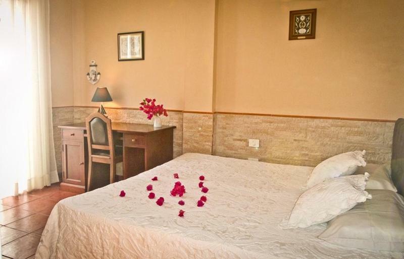 Casa Buganvilla لوس رياليخوس المظهر الخارجي الصورة